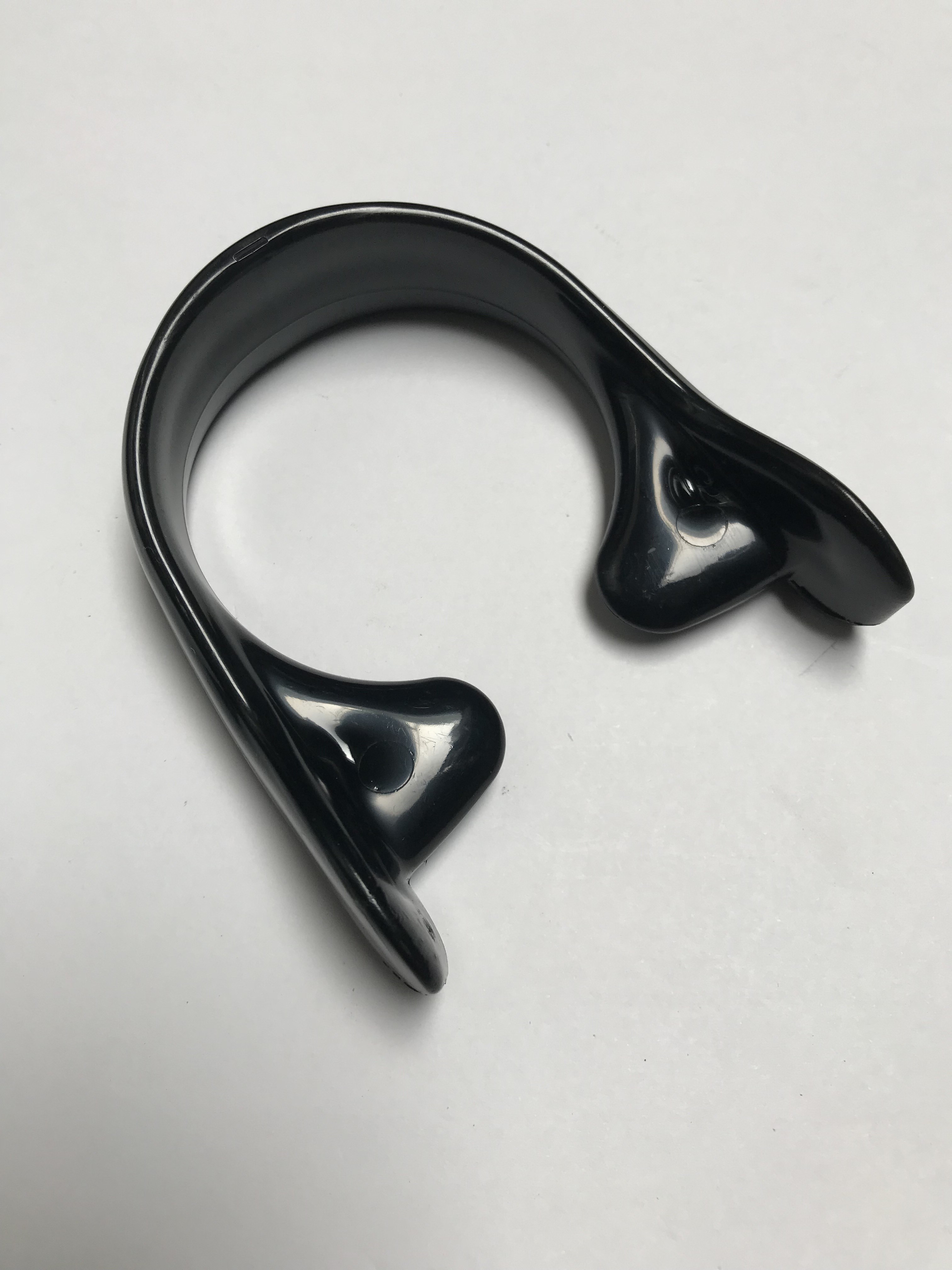 P1/2 Frontrahmen Becherhalter schwarz