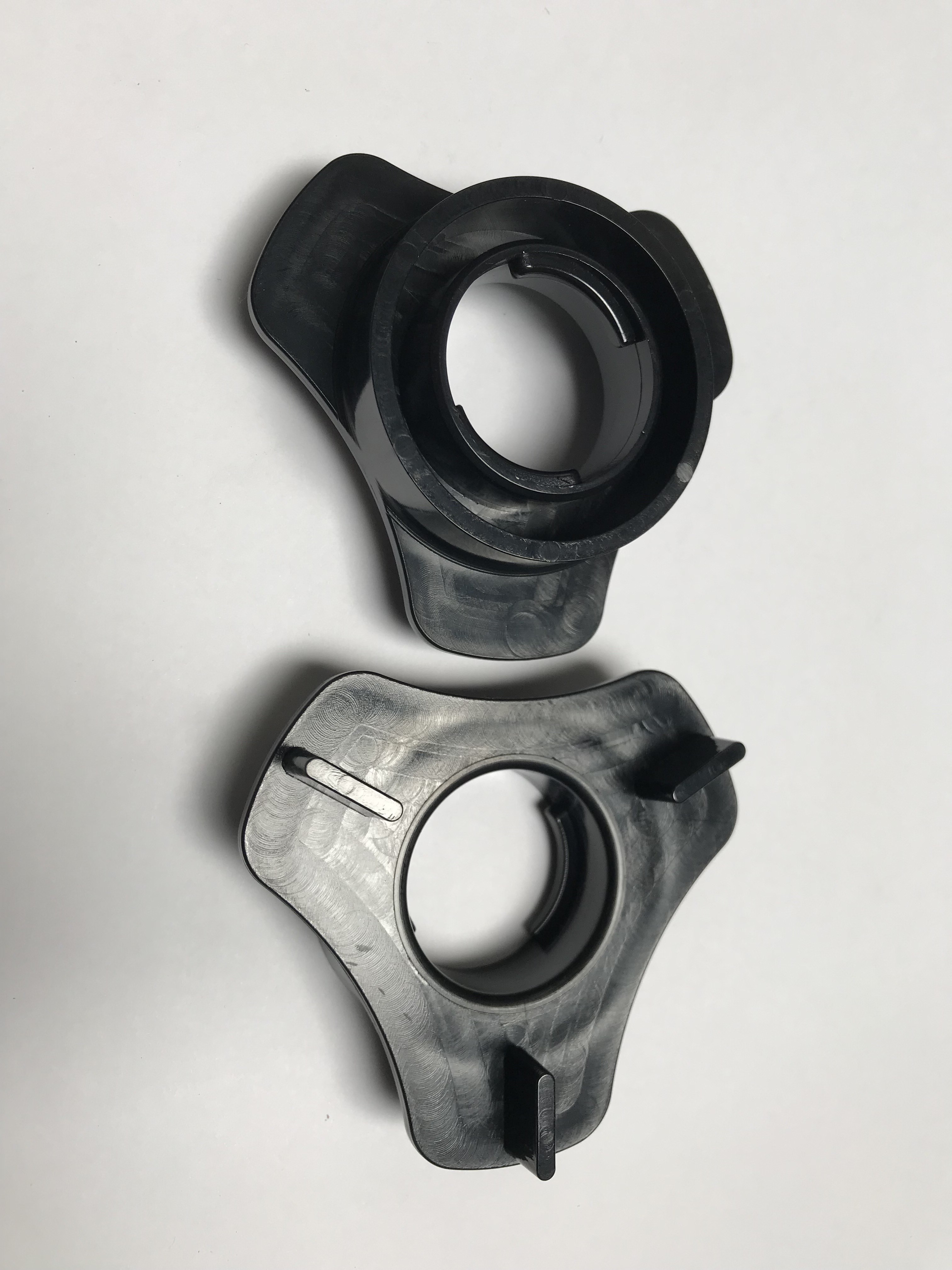 P1/2 Frontrahmenbefestigung schwarz